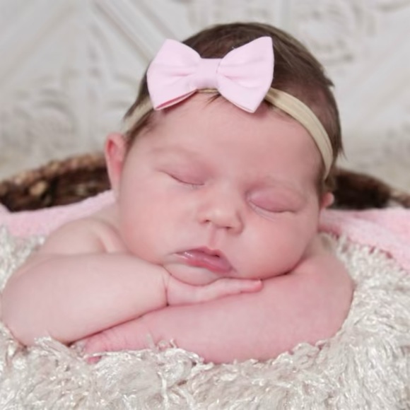 Itty bitty baby bows in time for Easter 🐣! - Picture 5 of 8